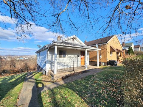 Photo of 218 Vine St, Homestead, PA 15120 (MLS # 1736115)