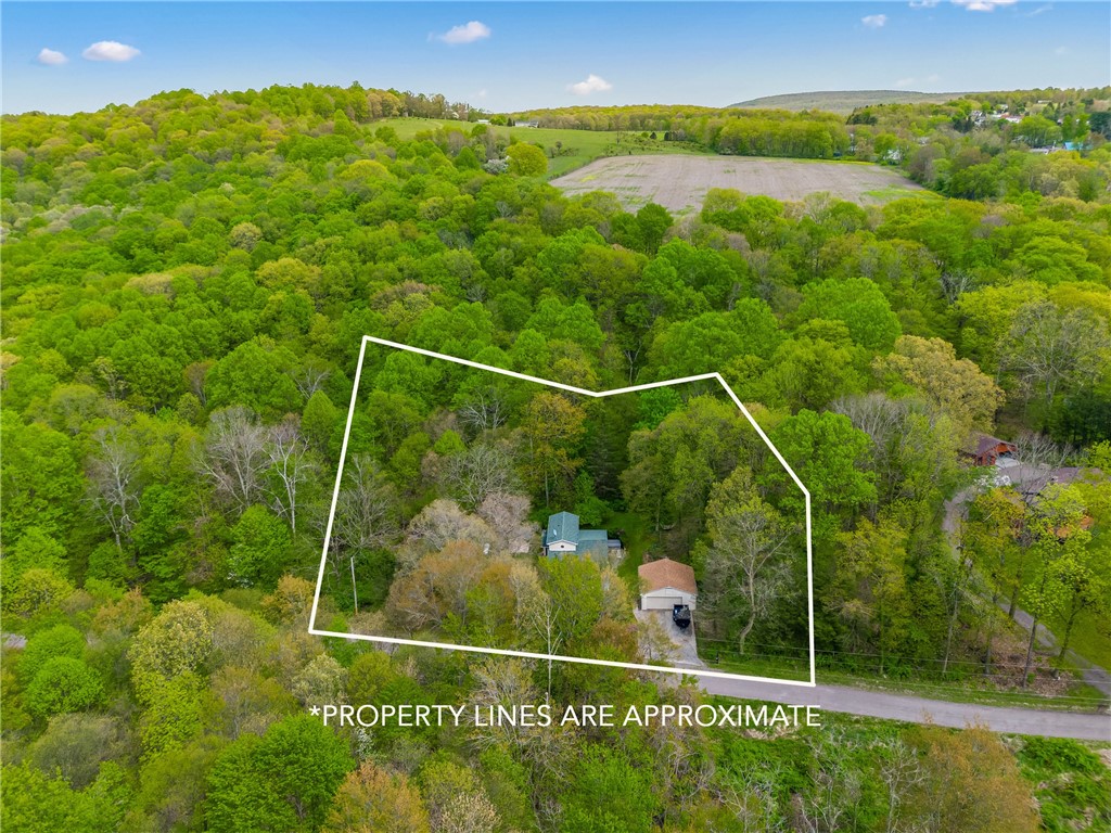 Addison Twp, Pennsylvania 15411, United States, 4 Bedrooms Bedrooms, ,2 BathroomsBathrooms,Residential,Active,125920