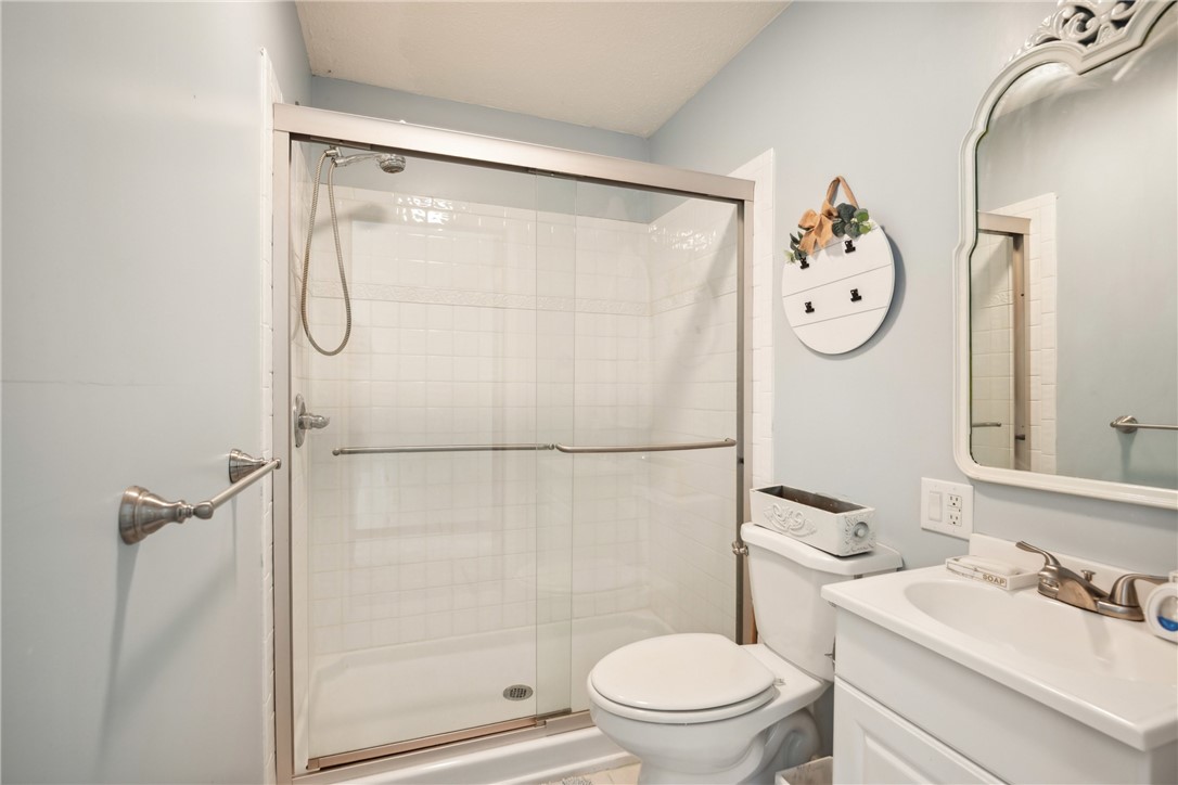 Addison Twp, Pennsylvania 15411, United States, 4 Bedrooms Bedrooms, ,2 BathroomsBathrooms,Residential,Active,125920