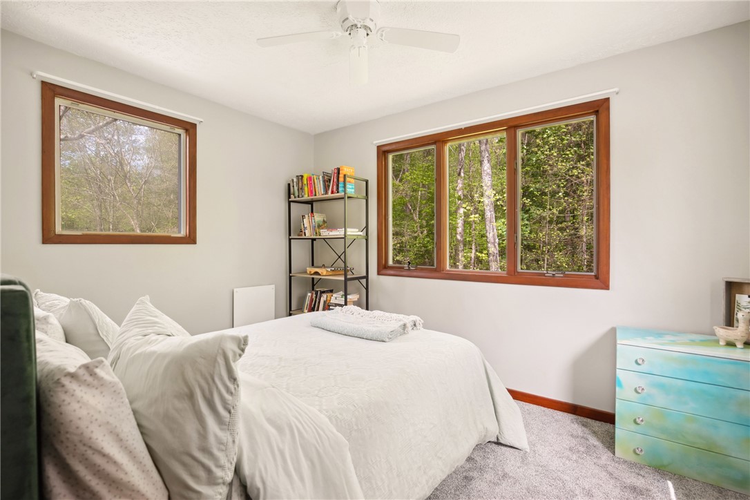 Addison Twp, Pennsylvania 15411, United States, 4 Bedrooms Bedrooms, ,2 BathroomsBathrooms,Residential,Active,125920