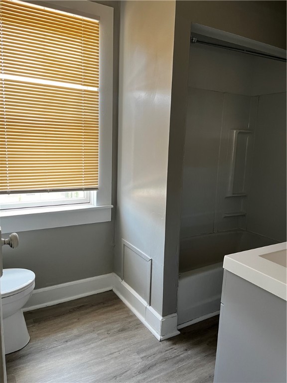 Canonsburg, Pennsylvania 15317, United States, 2 Bedrooms Bedrooms, ,1 BathroomBathrooms,Residential,Active,195799