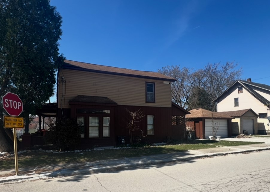 533 Meek St, Sharon, Pennsylvania image 2