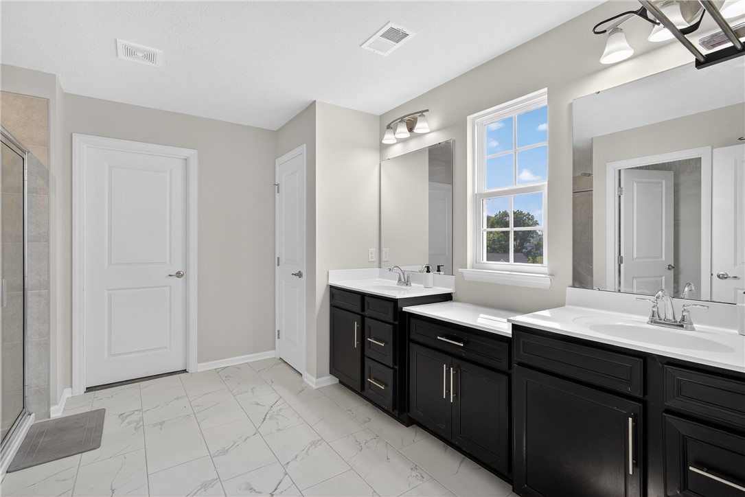 Cecil, Pennsylvania 15057, United States, 5 Bedrooms Bedrooms, ,3 BathroomsBathrooms,Residential,Active,176841