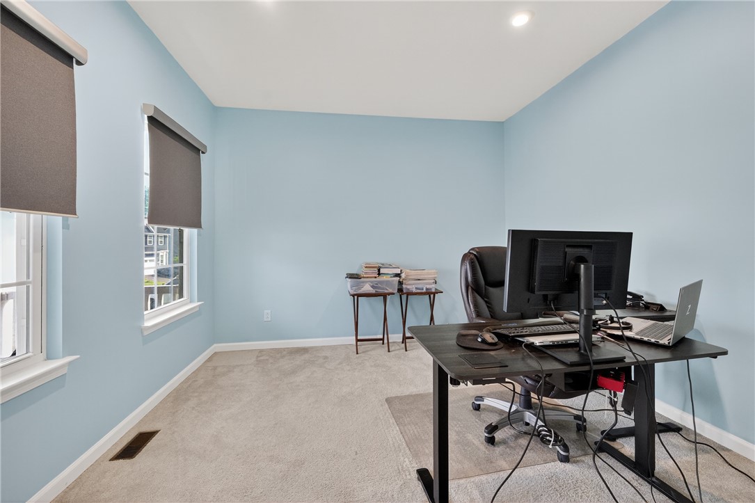 Cecil, Pennsylvania 15057, United States, 5 Bedrooms Bedrooms, ,3 BathroomsBathrooms,Residential,Active,176841