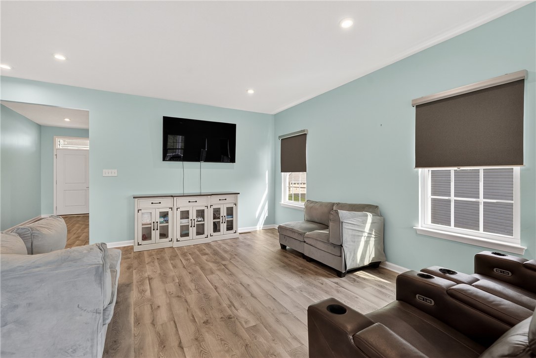 Cecil, Pennsylvania 15057, United States, 5 Bedrooms Bedrooms, ,3 BathroomsBathrooms,Residential,Active,176841