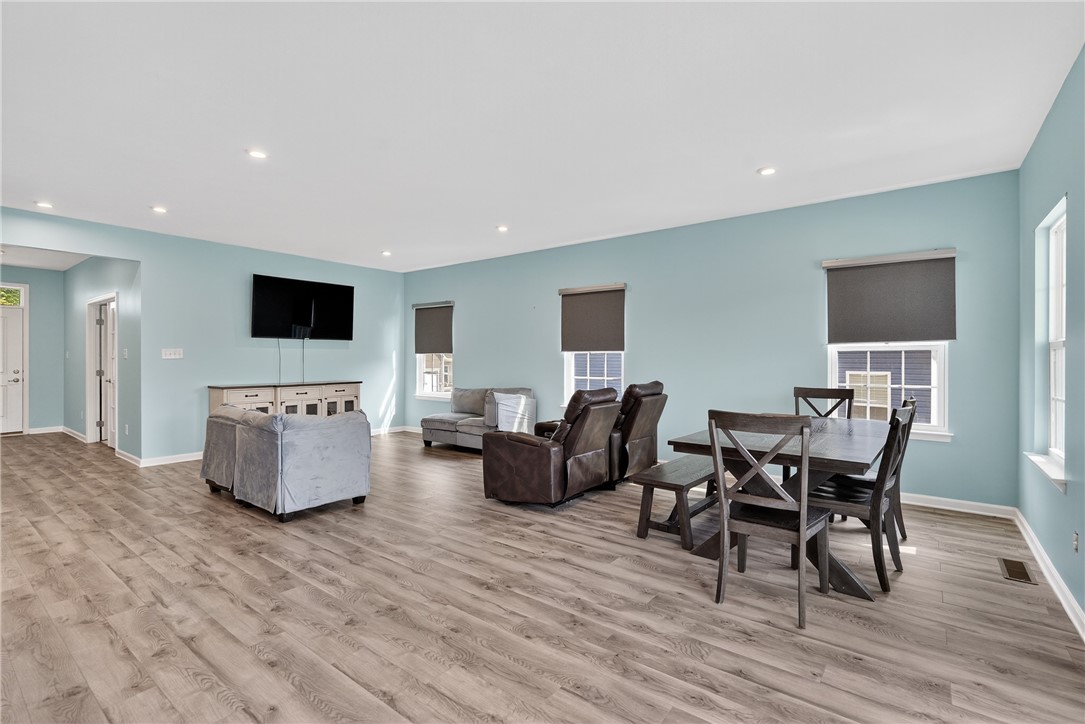 Cecil, Pennsylvania 15057, United States, 5 Bedrooms Bedrooms, ,3 BathroomsBathrooms,Residential,Active,176841