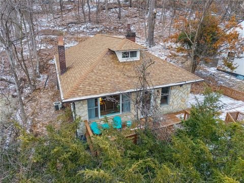 Photo of 309 Highland Ter, Pittsburgh, PA 15215 (MLS # 1738376)