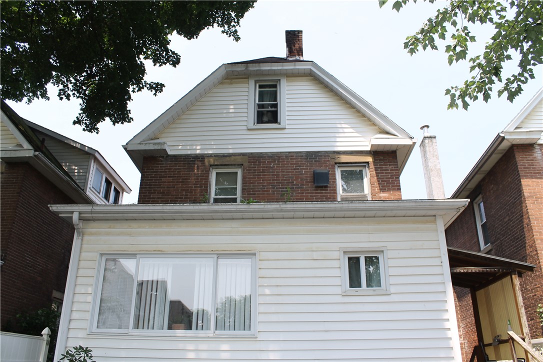 811 Wood St.