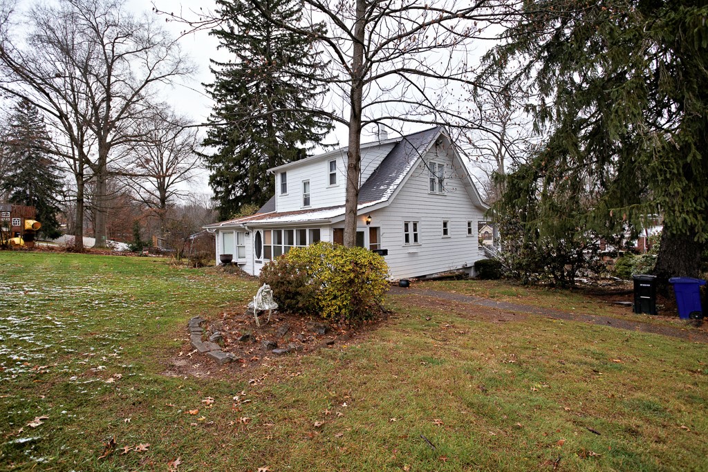 5831 Kings School Rd Rd, Bethel Park, Pennsylvania image 2