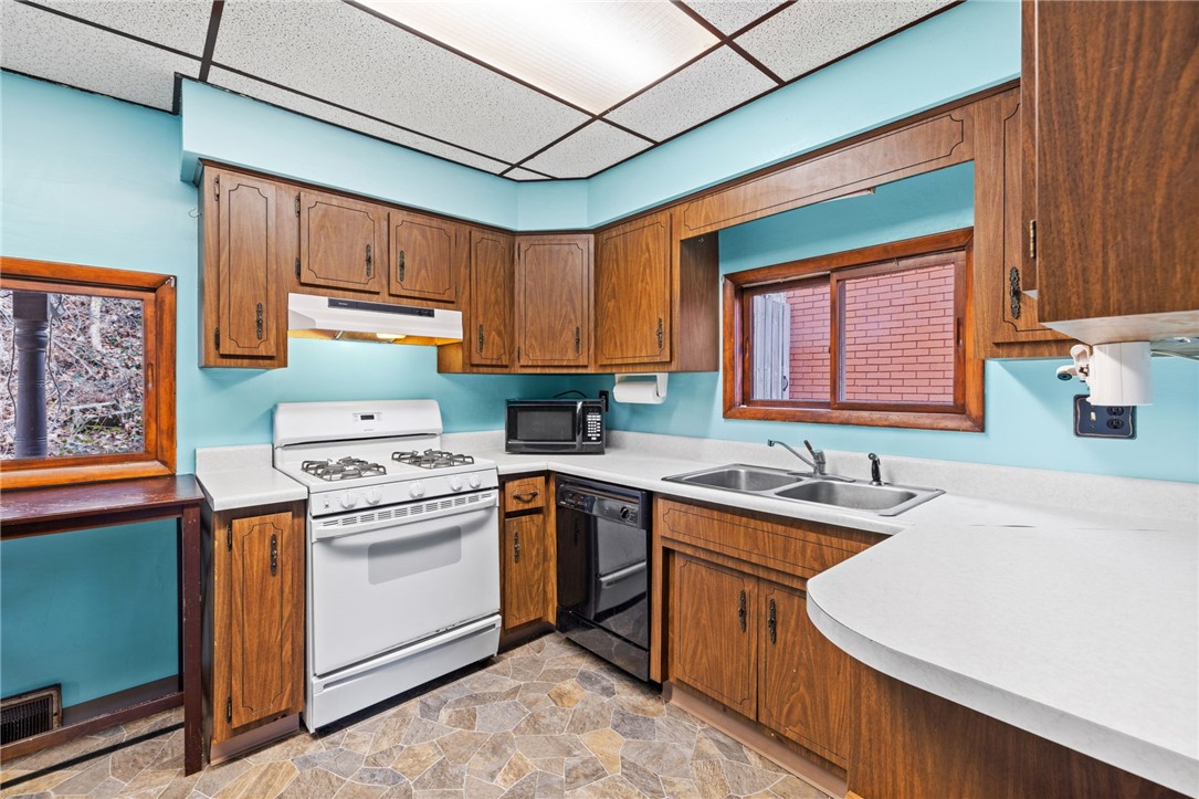 Observatory Hill, Pennsylvania 15214, United States, 3 Bedrooms Bedrooms, ,1 BathroomBathrooms,Residential,Pending,85608