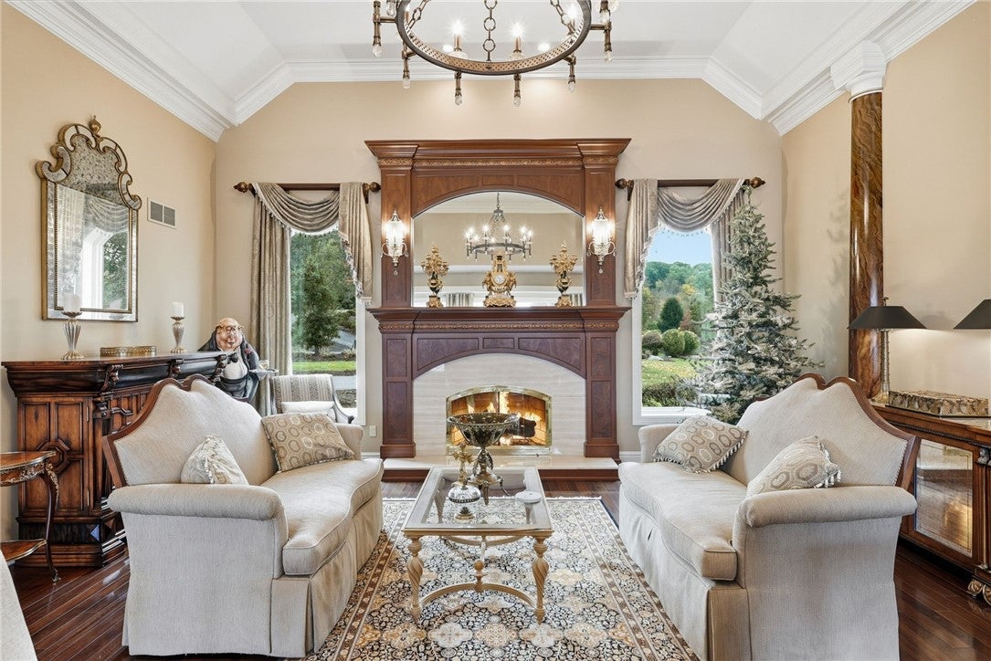 114 Bella Vista Court