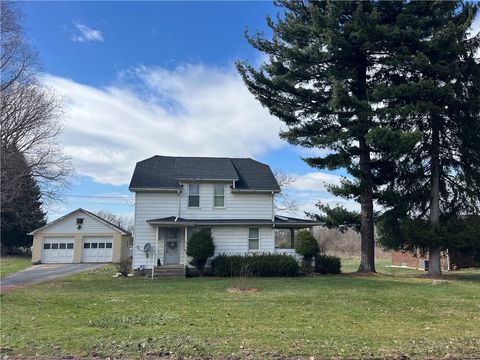 Photo of 2411 Mill Bridge Rd, New Castle, PA 16101 (MLS # 1744575)
