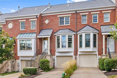 Townhouse For Sale - 2008 Alden Dr Dr<br/> Scott Twp, PA 15220