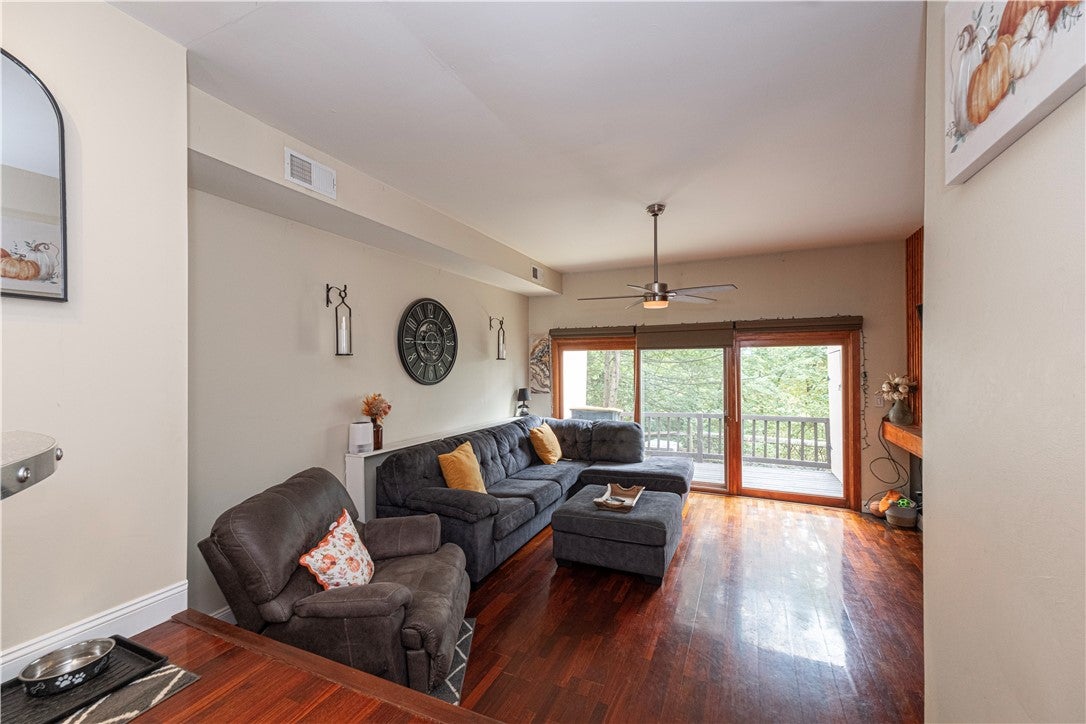 746 Carriage Cir