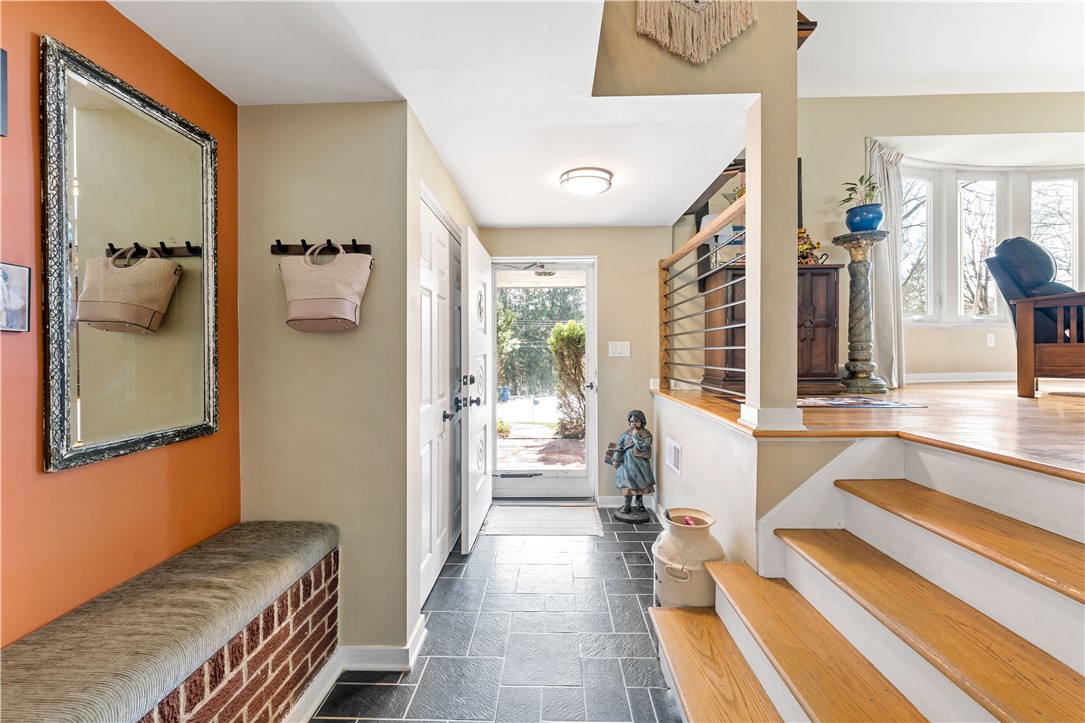 1466 Laurel Dr
