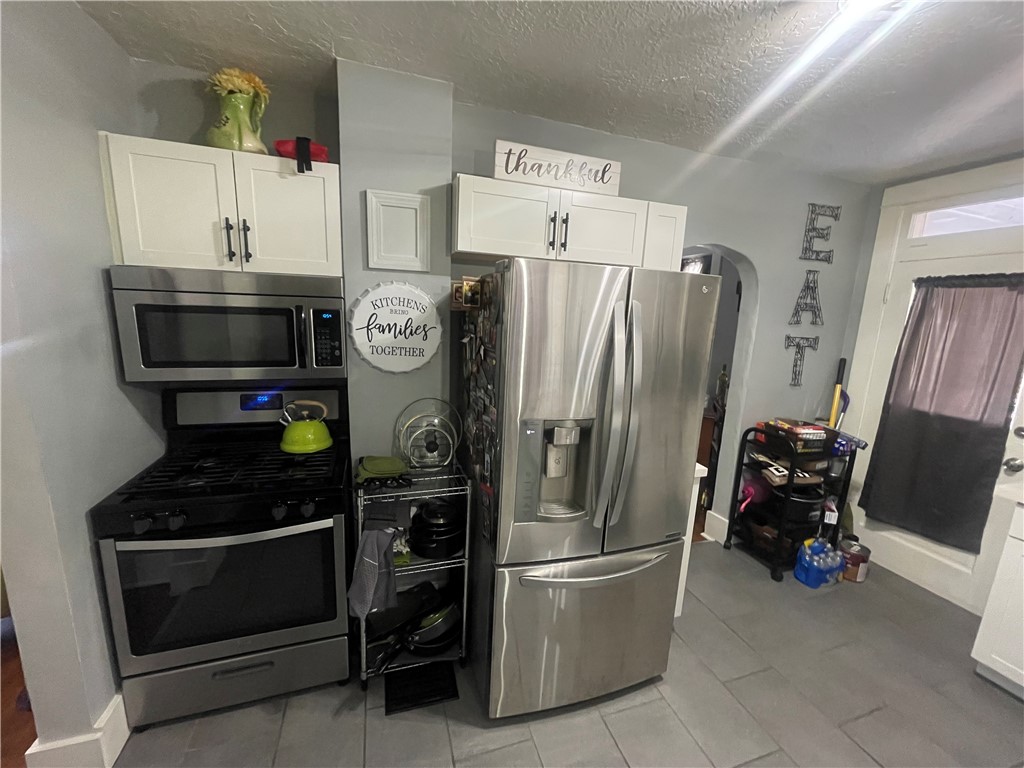 Sheraden, Pennsylvania 15204, United States, 3 Bedrooms Bedrooms, ,1 BathroomBathrooms,Residential,Pending,32268