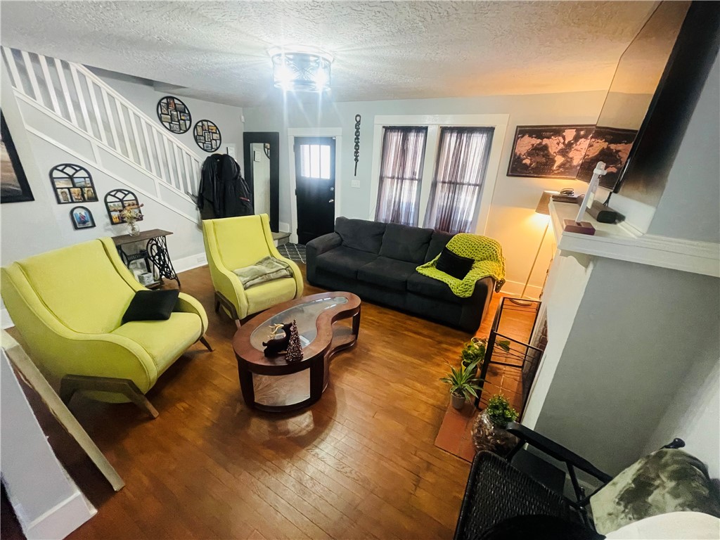 Sheraden, Pennsylvania 15204, United States, 3 Bedrooms Bedrooms, ,1 BathroomBathrooms,Residential,Pending,32268