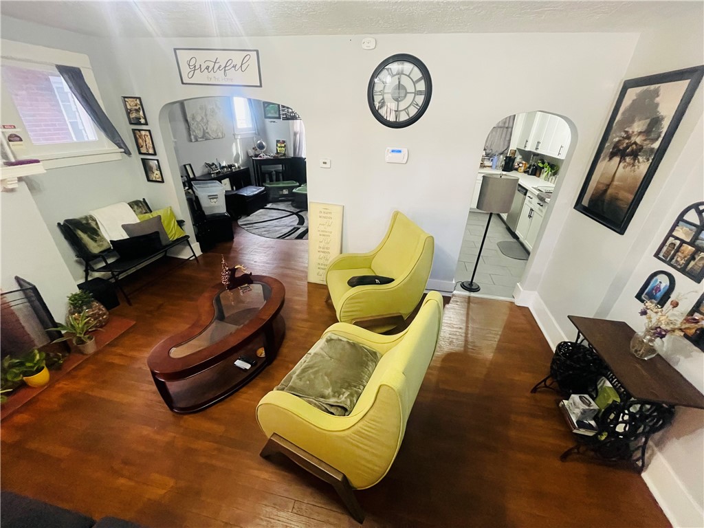 Sheraden, Pennsylvania 15204, United States, 3 Bedrooms Bedrooms, ,1 BathroomBathrooms,Residential,Pending,32268