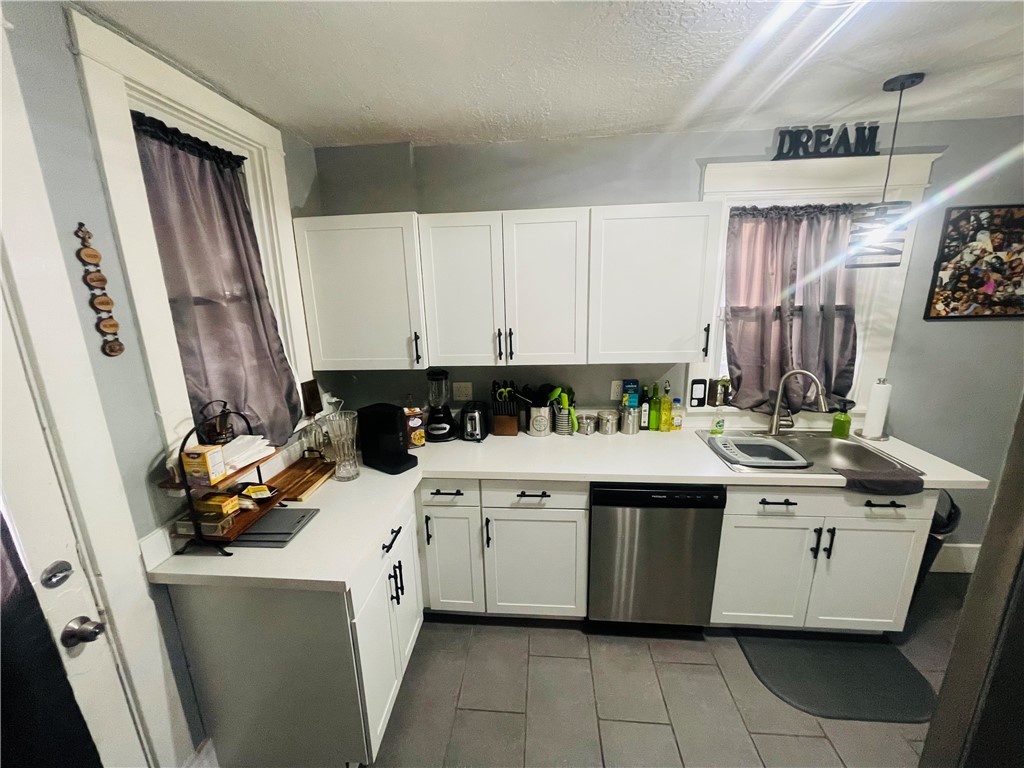 Sheraden, Pennsylvania 15204, United States, 3 Bedrooms Bedrooms, ,1 BathroomBathrooms,Residential,Pending,32268