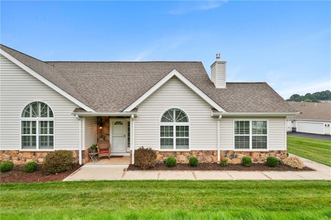 Condo For Sale - 340 Saddlebrook Rd Rd<br/> West Deer, PA 15044