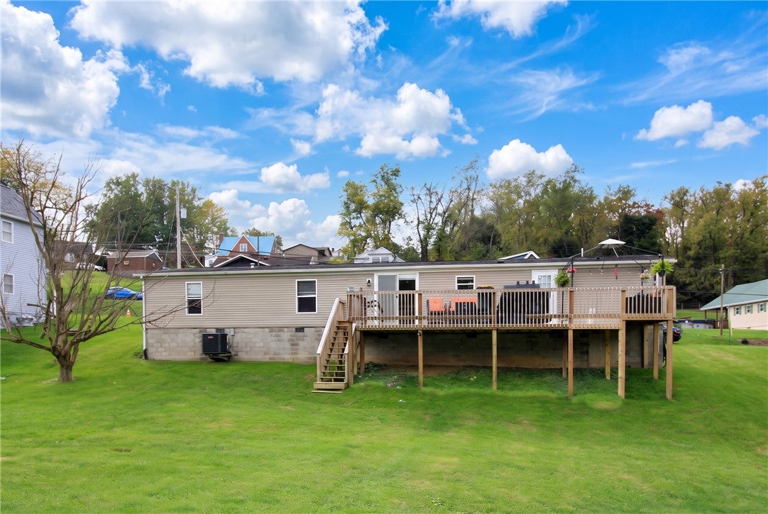 832 Fellsburg Rd