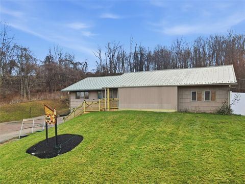 Photo of 1250 Washington Rd, Washington, PA 15301 (MLS # 1735365)