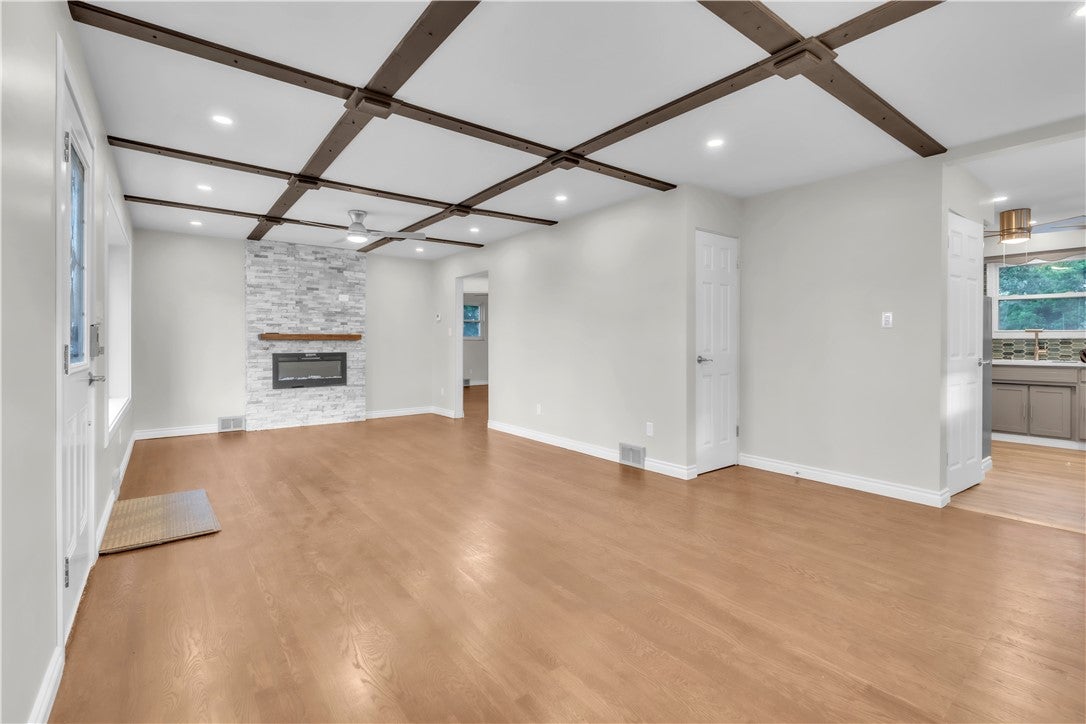 27 Washington Ave