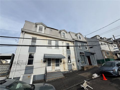 Photo of 405-409 52nd, Pittsburgh, PA 15201 (MLS # 1741542)