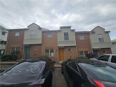 Multifamily For Sale - 633 Hickory St St<br/> Washington County, California, PA 15419