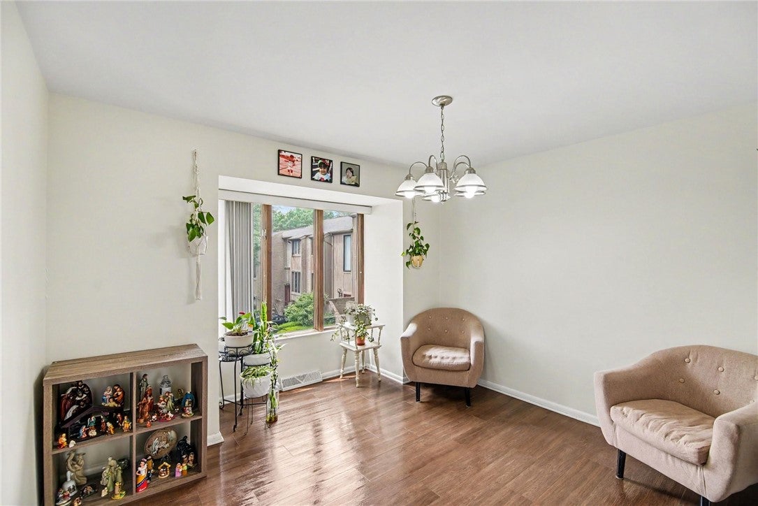162 Linden Ct
