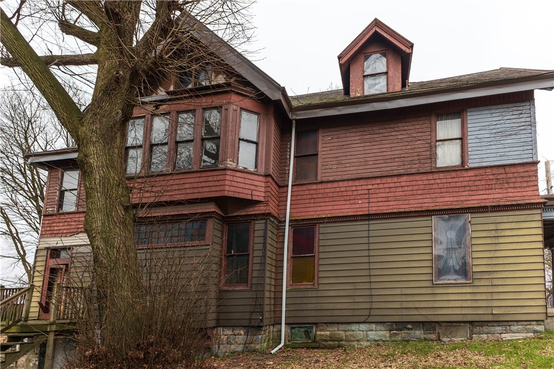 Perry Hilltop, Pennsylvania 15214, United States, 4 Bedrooms Bedrooms, ,2 BathroomsBathrooms,Residential,Contingent,108759