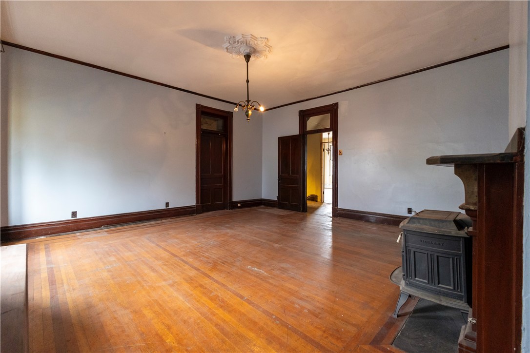 Perry Hilltop, Pennsylvania 15214, United States, 4 Bedrooms Bedrooms, ,2 BathroomsBathrooms,Residential,Contingent,108759