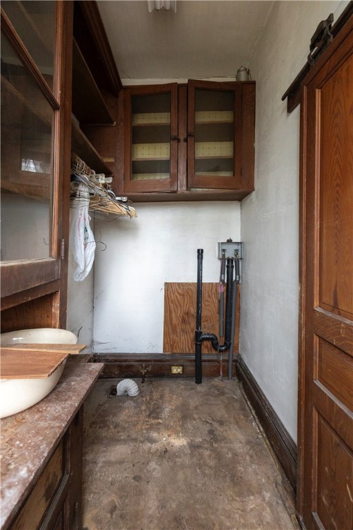 Perry Hilltop, Pennsylvania 15214, United States, 4 Bedrooms Bedrooms, ,2 BathroomsBathrooms,Residential,Contingent,108759