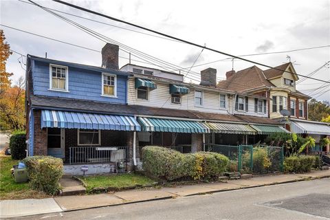 Photo of 1616 Montier St, Pittsburgh, PA 15221 (MLS # 1737330)