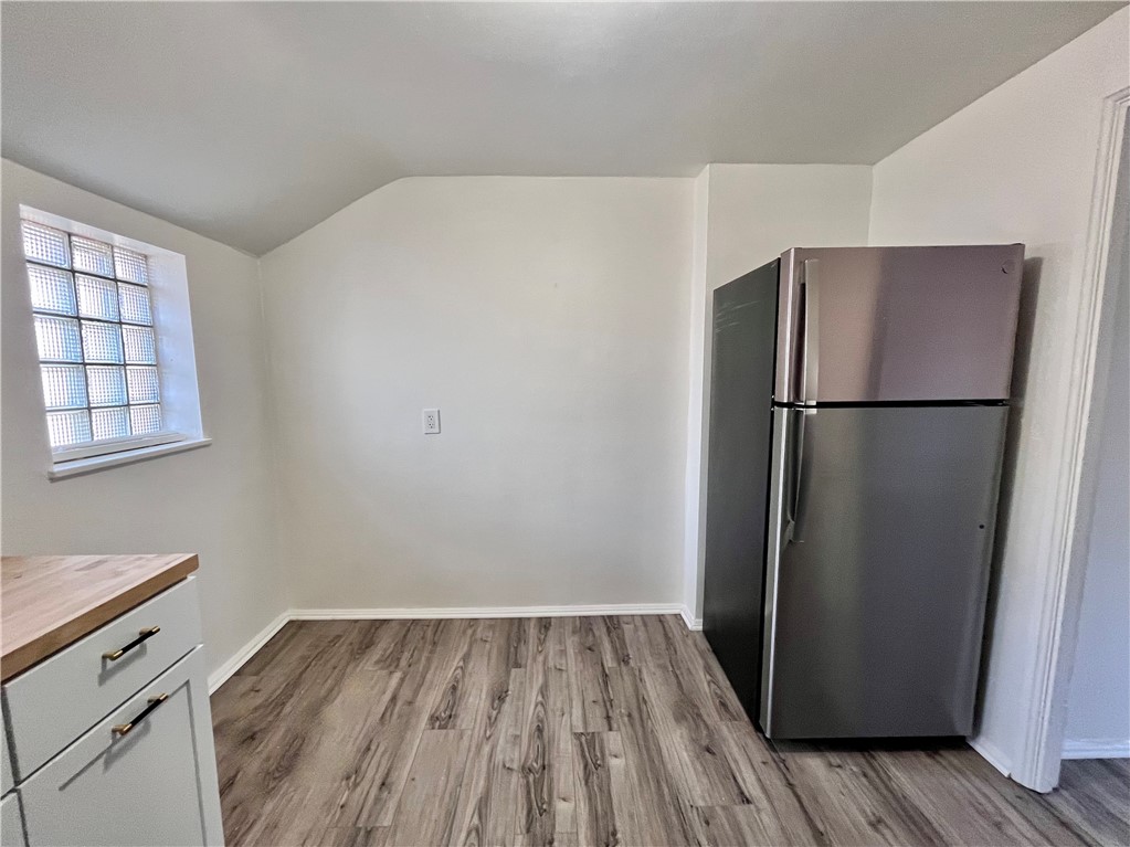 Neville Twp, Pennsylvania 15225, United States, 2 Bedrooms Bedrooms, ,1 BathroomBathrooms,Residential,Active,91540