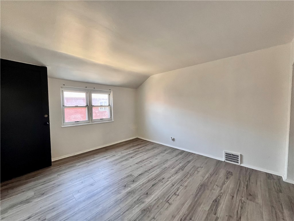 Neville Twp, Pennsylvania 15225, United States, 2 Bedrooms Bedrooms, ,1 BathroomBathrooms,Residential,Active,91540