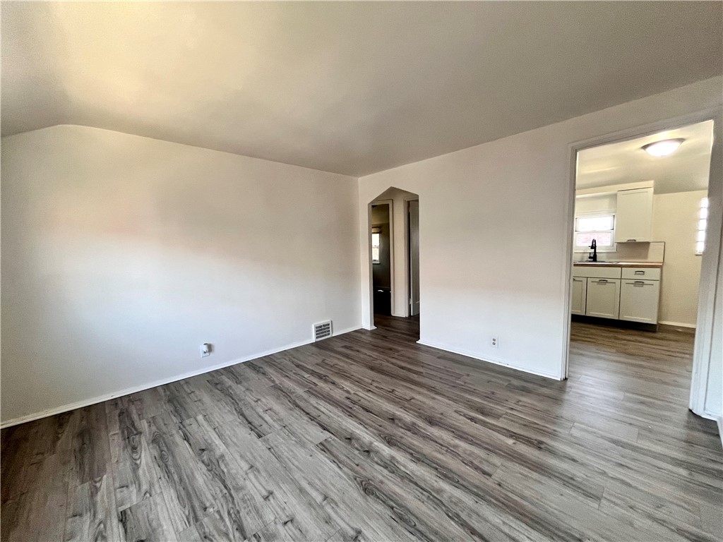 Neville Twp, Pennsylvania 15225, United States, 2 Bedrooms Bedrooms, ,1 BathroomBathrooms,Residential,Active,91540