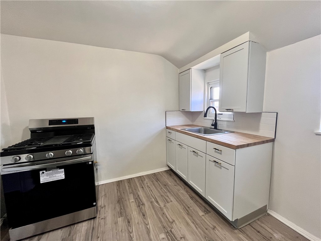 Neville Twp, Pennsylvania 15225, United States, 2 Bedrooms Bedrooms, ,1 BathroomBathrooms,Residential,Active,91540
