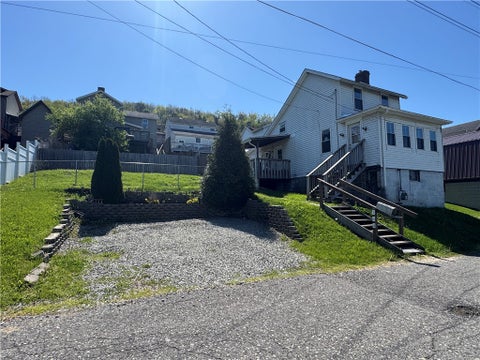 Homes For Sale - 164 N 1st St St<br/> West Newton, PA 15089