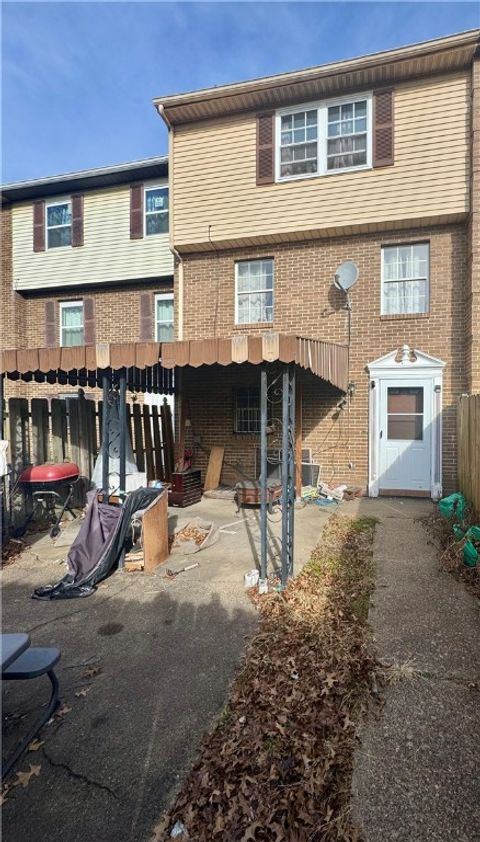 Photo of 7305 Bennett St, Pittsburgh, PA 15208 (MLS # 1736876)