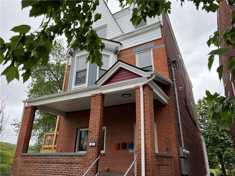 Photo of 23 Oakland Sq Sq #2, Pittsburgh, PA 15213 (MLS # 1752176)