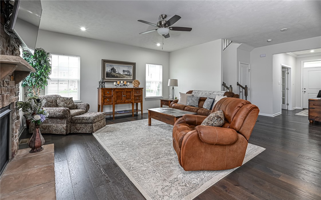 3036 Eagle Ridge Dr