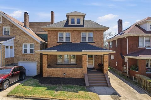 Photo of 1251 Hodgkiss St, Pittsburgh, PA 15212 (MLS # 1748459)