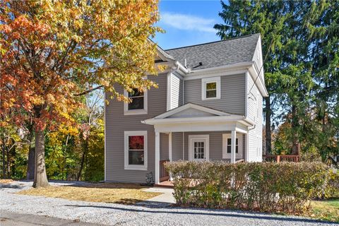 Photo of 212 Glenn Ave, Canonsburg, PA 15317 (MLS # 1729860)