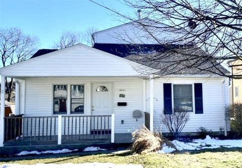 Photo for 621 W Garrett St