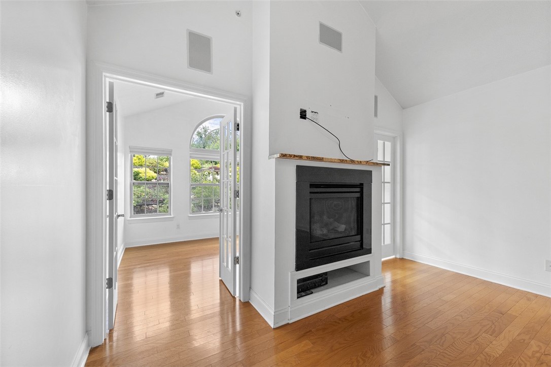 Murrysville, Pennsylvania 15626, United States, 2 Bedrooms Bedrooms, ,2 BathroomsBathrooms,Residential,Active,195498