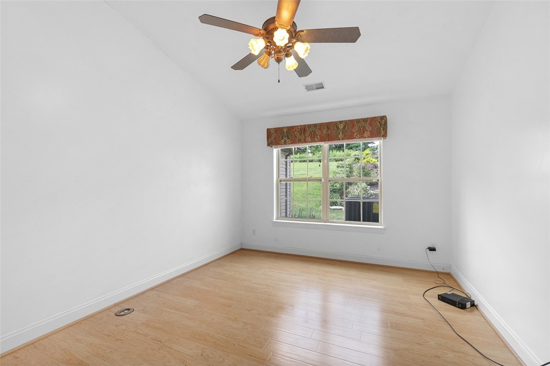 Murrysville, Pennsylvania 15626, United States, 2 Bedrooms Bedrooms, ,2 BathroomsBathrooms,Residential,Active,195498