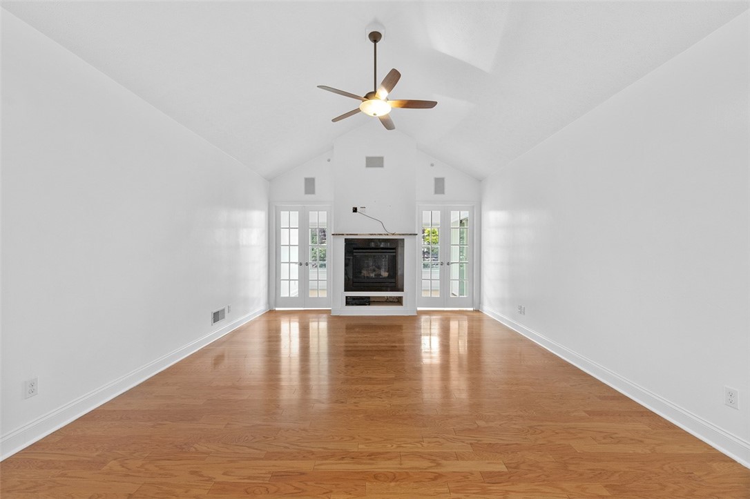 Murrysville, Pennsylvania 15626, United States, 2 Bedrooms Bedrooms, ,2 BathroomsBathrooms,Residential,Active,195498