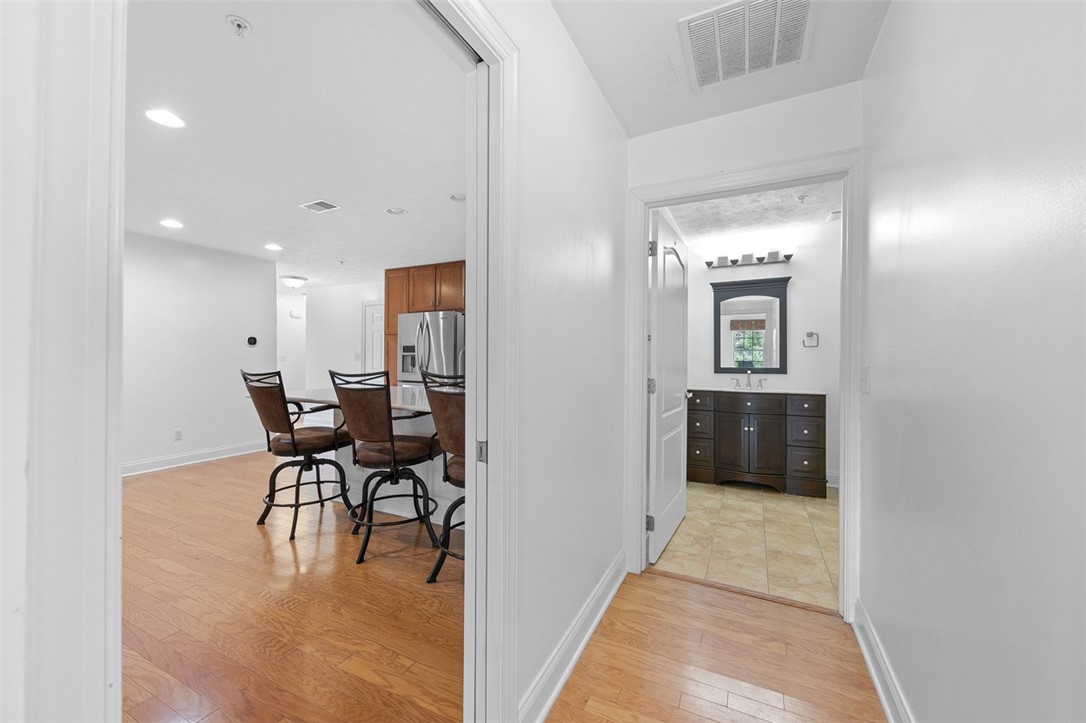 Murrysville, Pennsylvania 15626, United States, 2 Bedrooms Bedrooms, ,2 BathroomsBathrooms,Residential,Active,195498