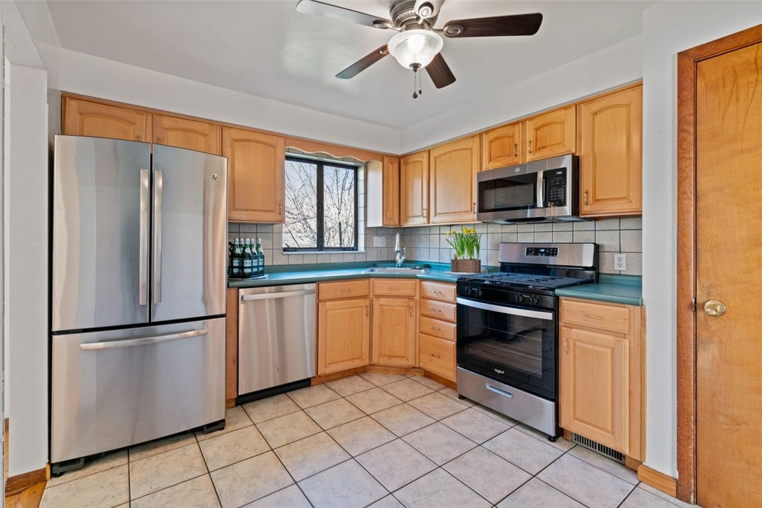 3924 Edge Road Rd, Brentwood, Pennsylvania image 10